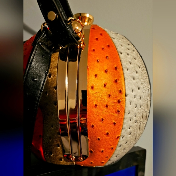 Multi-Color Leather Purse, Basketball 🏀 Shap, w/Handed & Shoulder Strap - Picture 4 of 11